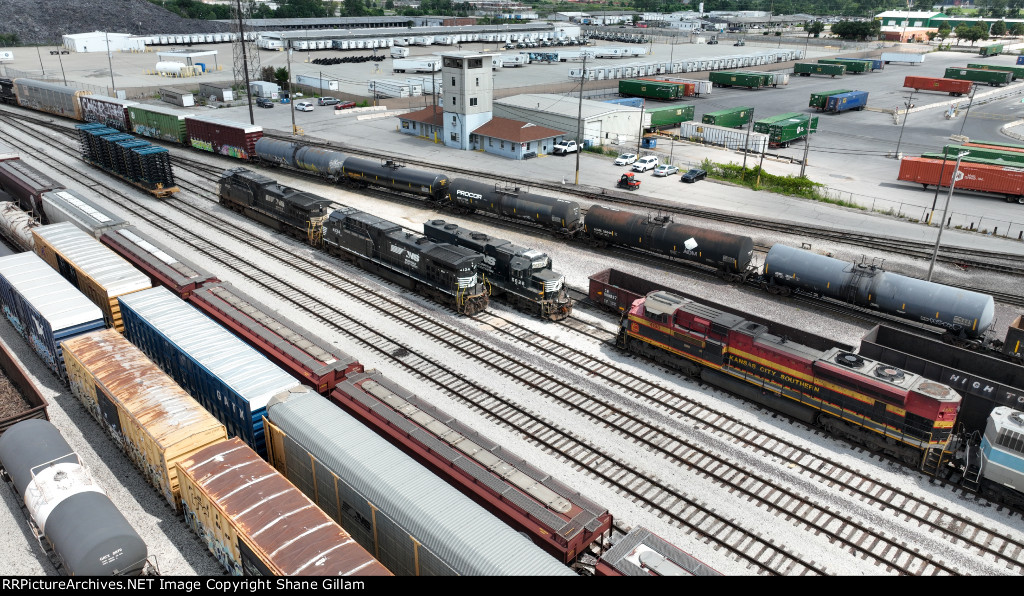 KCS 4190 and Others at Luther Yard.